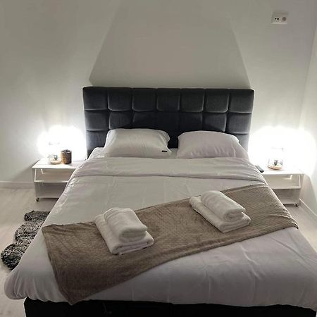 Prachtige Kamer In Centrum Brugge Met Badkamer ! Exterior foto