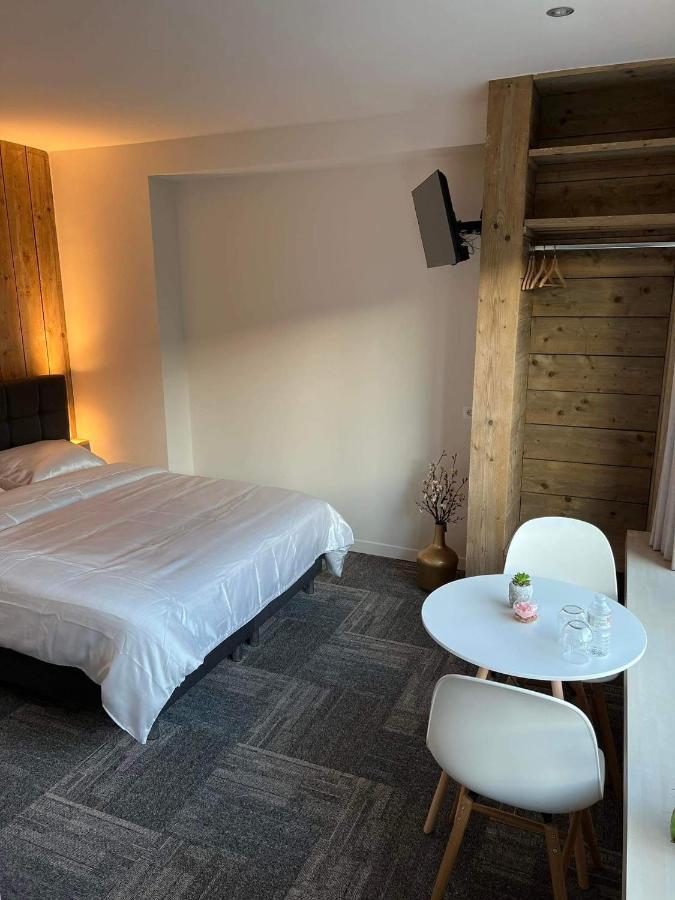 Prachtige Kamer In Centrum Brugge Met Badkamer ! Exterior foto